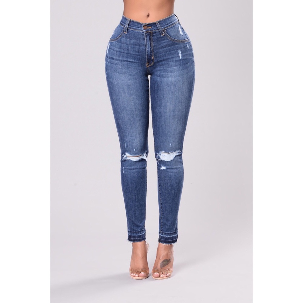 FashionNova Stand Back Jeans‼️SOLD OUT ONLINE‼️